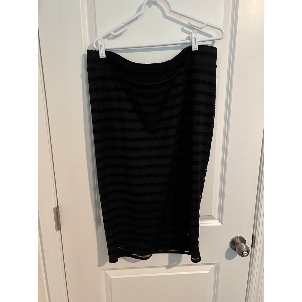Torrid Black Pencil Midi Skirt – Size 1 (US 14/16)